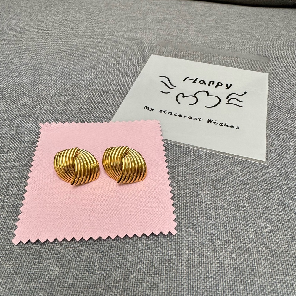 ✨Vintage Amelia Gold Earrings |StainlessSteel 18K PVD Gold tone GOODREVIEW - Picture 14 of 15